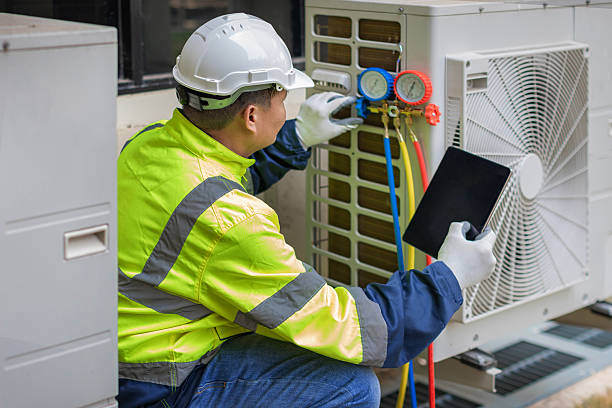 Professional Hvac technician working in Harleton, TX